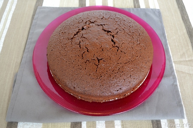 Pan di spagna al cioccolato