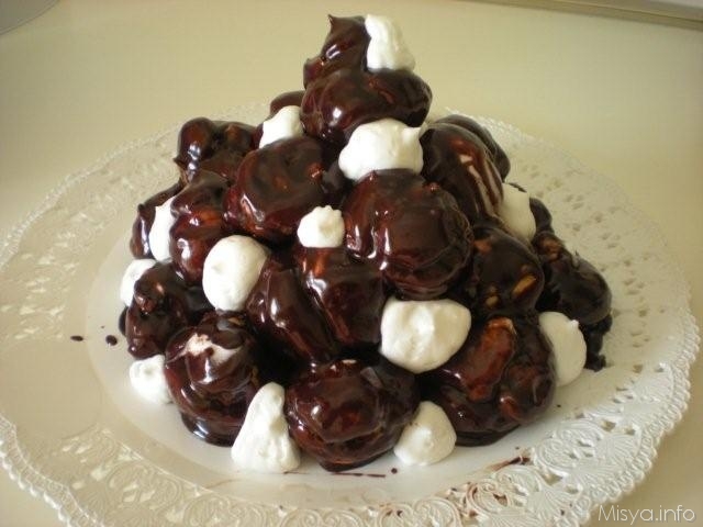 Profiteroles al cioccolato