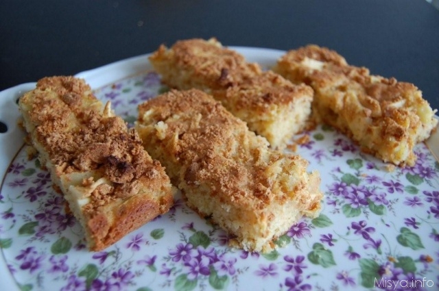 Torta di mele e amaretti