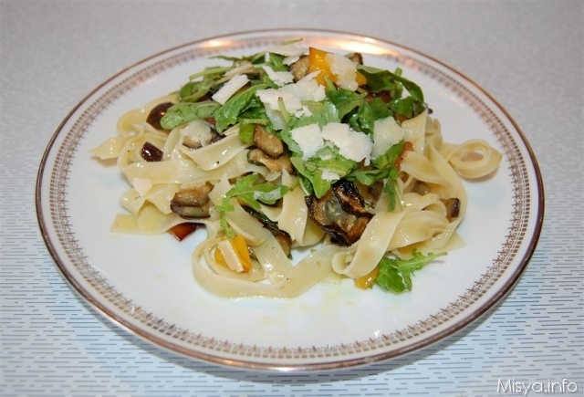 Tagliatelle verdure e rucola