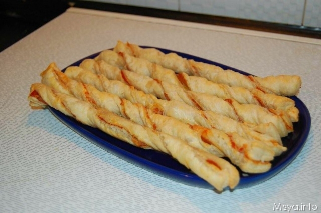 Torciglioni di pasta sfoglia