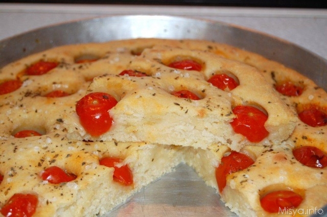 Focaccia pugliese