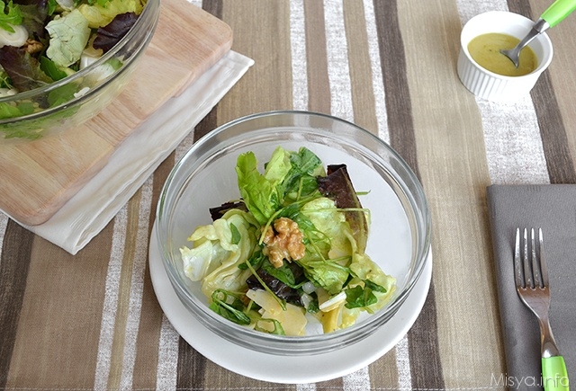 Insalata di mele noci e grana
