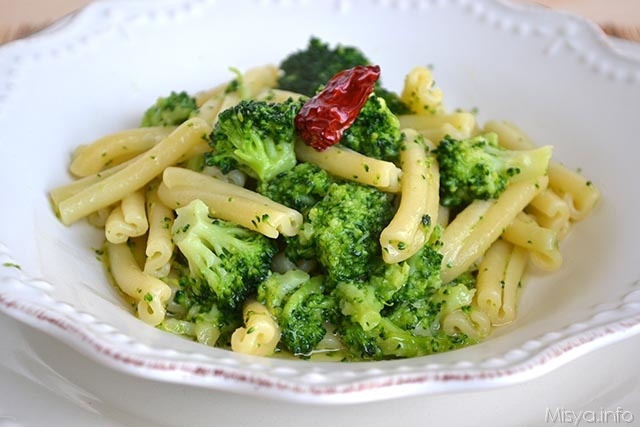 Pasta con i broccoli