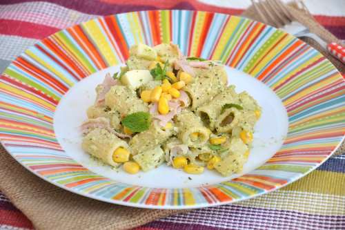 Ricette Pasta fredda Pasta fredda con zucchine